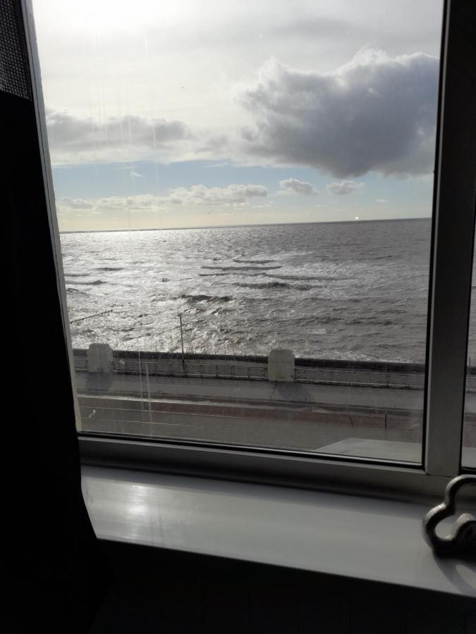 The Coast Bed & Breakfast Blackpool Bagian luar foto