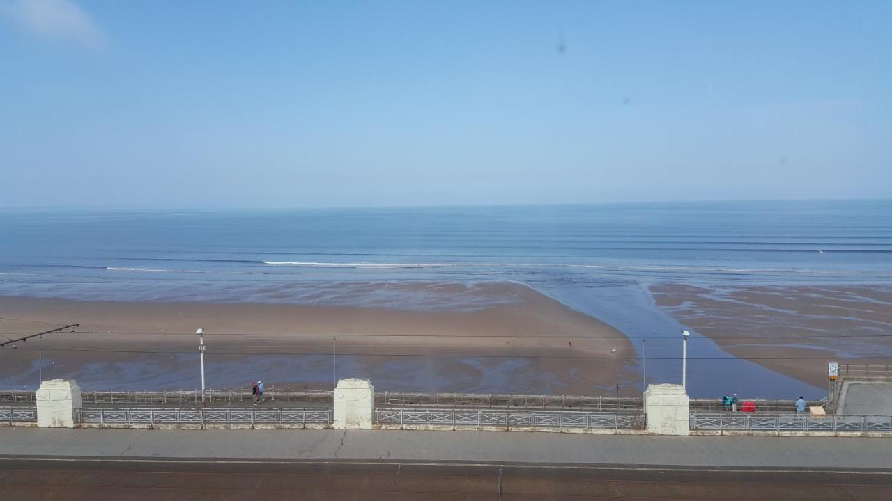 The Coast Bed & Breakfast Blackpool Bagian luar foto